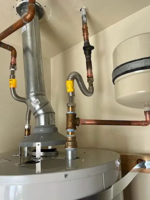 Water heater installation and plumbing repair in Wilshire Hills